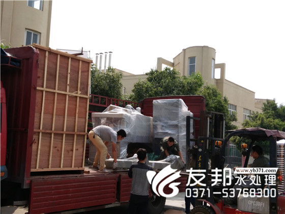 桶裝水灌裝線 1.jpg