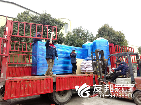 溫州西聯(lián)機械 10噸單級設(shè)備發(fā)貨18.jpg