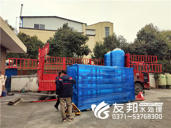 溫州西聯(lián)機械 10噸單級設(shè)備發(fā)貨21.jpg